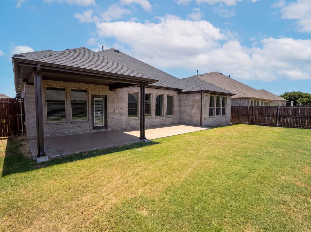 Photo 8 of 21 of 1205 Whistling Dove Dr, Little Elm, TX