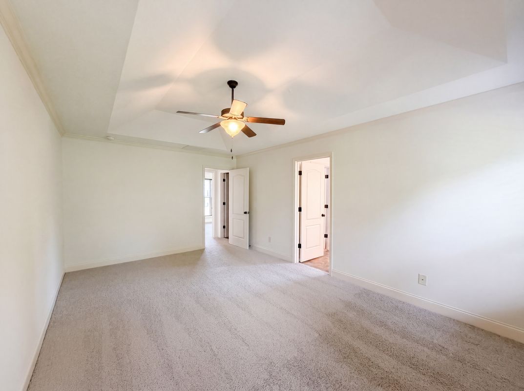 Photo 13 of 28 of 2721 Berkshire Dr, Winder, GA