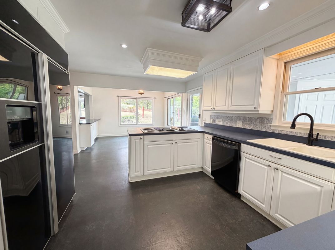 Photo 2 of 39 of 6114 Cedar Ridge Rd, Columbia, SC
