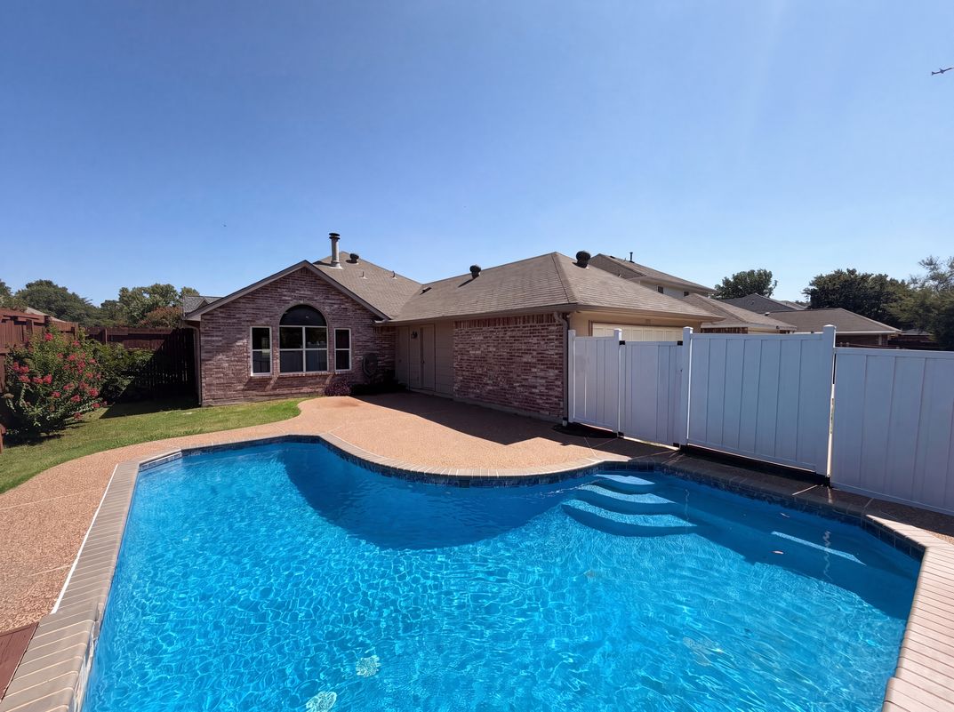 Photo 5 of 25 of 713 Lake Bluff Dr, Flower Mound, TX