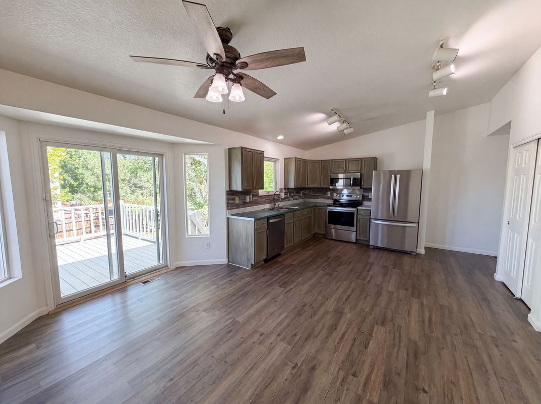 Photo 2 of 29 of 7190 Pine Hills Way, Littleton, CO