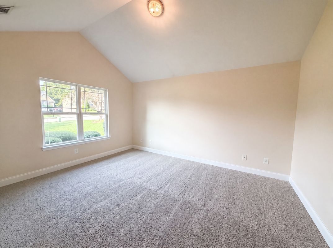 Photo 15 of 17 of 453 Castle Top Ln, Lawrenceville, GA