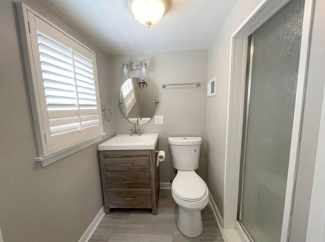Photo 11 of 17 of 715 E 72nd Ter, Kansas City, MO