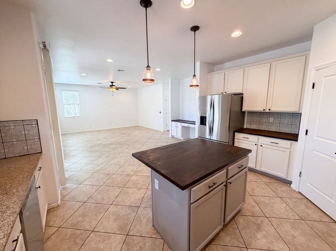 Photo 13 of 38 of 21276 W Berkeley Rd, Buckeye, AZ