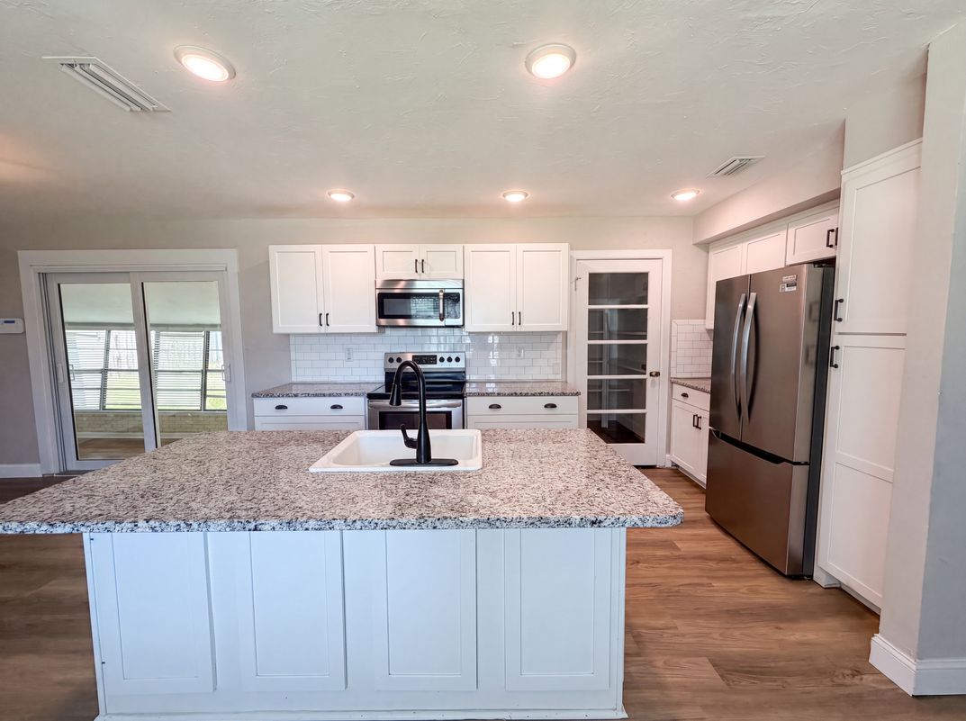 Photo 4 of 15 of 1521 W River Shore Way, Tampa, FL