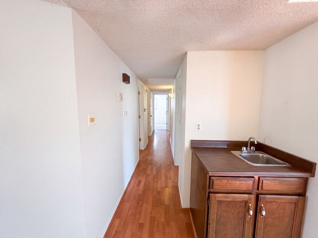 Photo 9 of 22 of 6908 Welton Dr NE, Albuquerque, NM