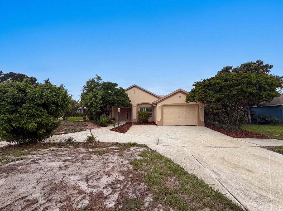 Photo 16 of 19 of 5217 Ponce De Leon Blvd, Sebring, FL