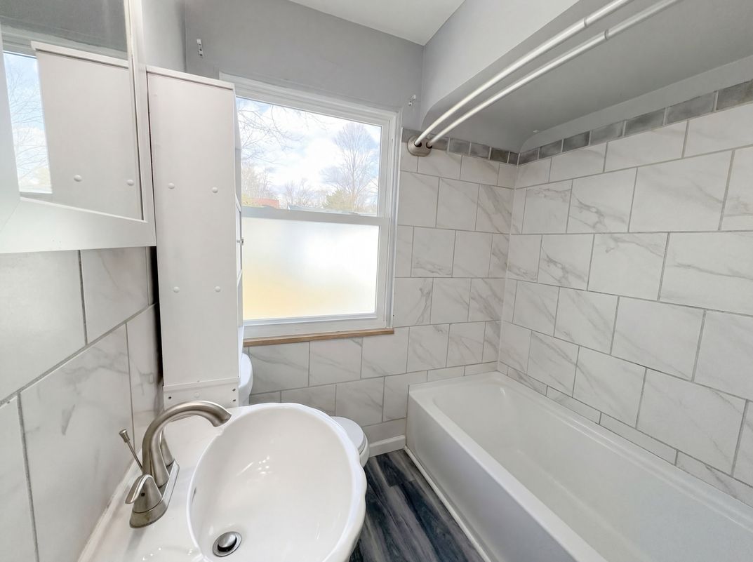 Photo 6 of 17 of 18715 Libby Rd, Maple Heights, OH