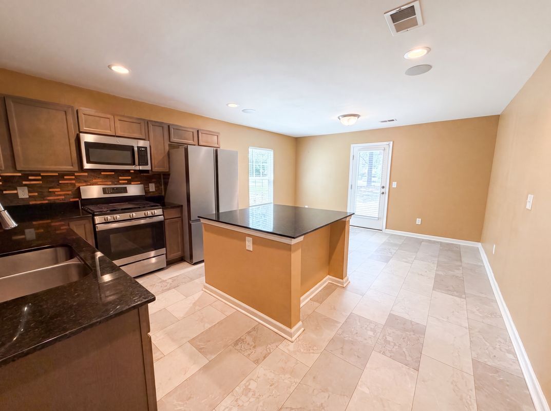 Photo 21 of 26 of 301 Rolling Knoll Dr, Columbia, SC