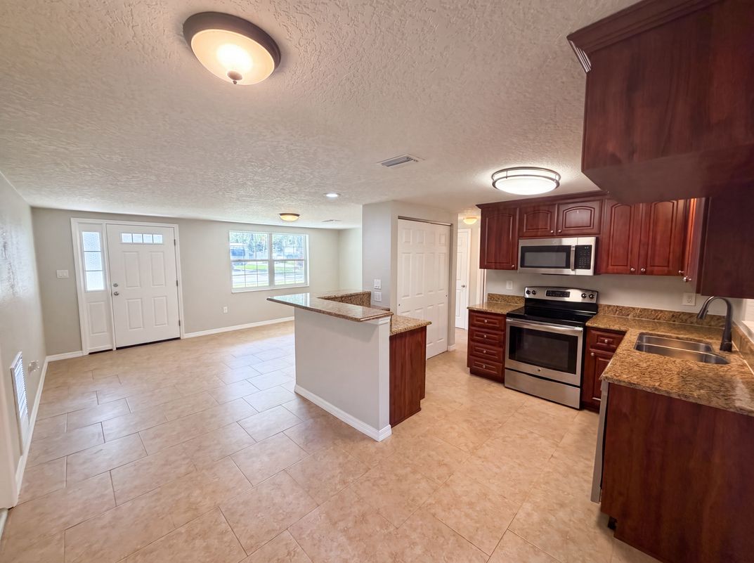 Photo 10 of 30 of 7037 Green St, New Port Richey, FL