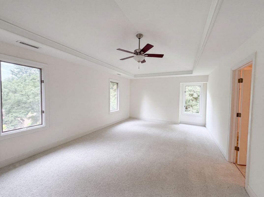 Photo 10 of 84 of 7030 Willowick Dr, Brentwood, TN