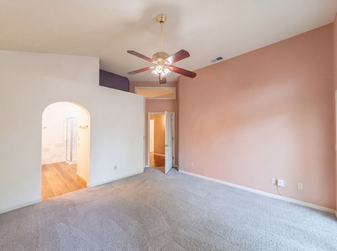 Photo 3 of 44 of 5344 Swindon Rd, Rocklin, CA