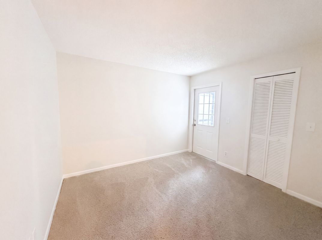 Photo 4 of 18 of 8613 Cottonway Ln, Tampa, FL