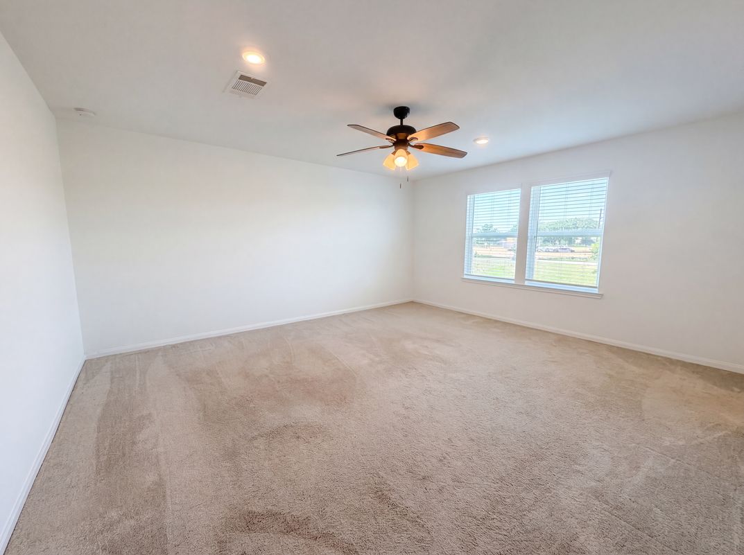 Photo 11 of 24 of 25635 Balsamroot Dr, Magnolia, TX