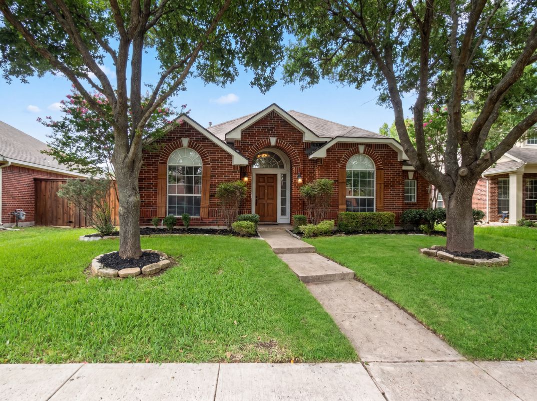 Photo 15 of 17 of 1441 Forest Oaks Ct, Frisco, TX