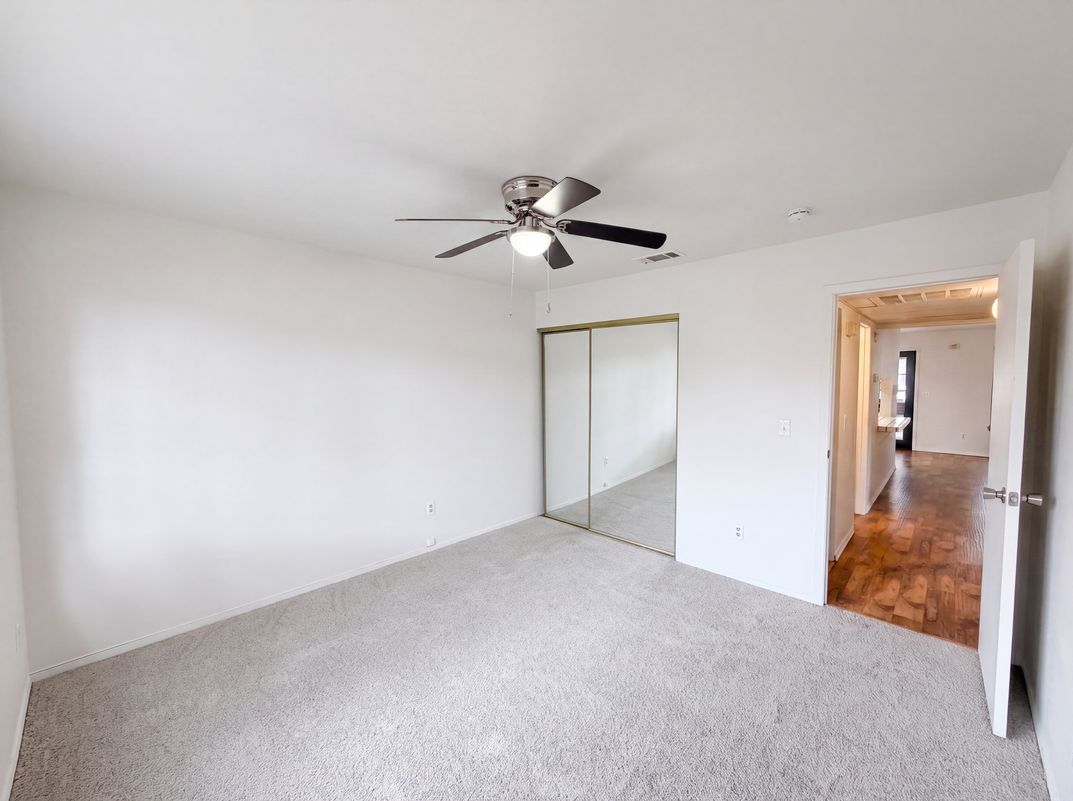 Photo 5 of 24 of 5056 Jeffreys St, Las Vegas, NV