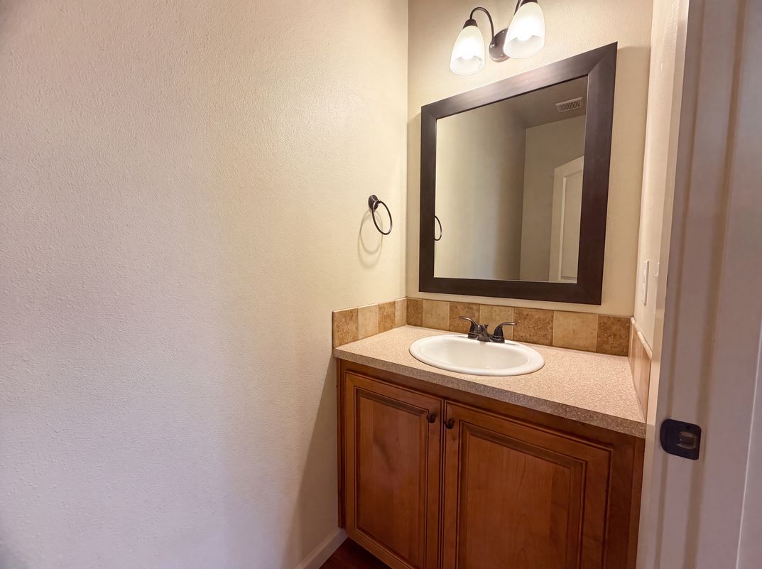 Photo 9 of 19 of 2817 SE Condor Ave, Gresham, OR