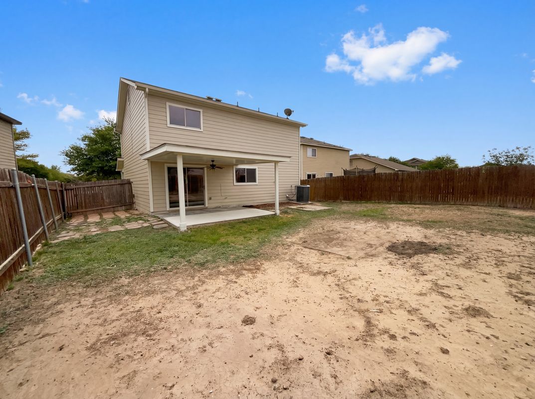 Photo 5 of 18 of 8807 Mesa Vis, San Antonio, TX