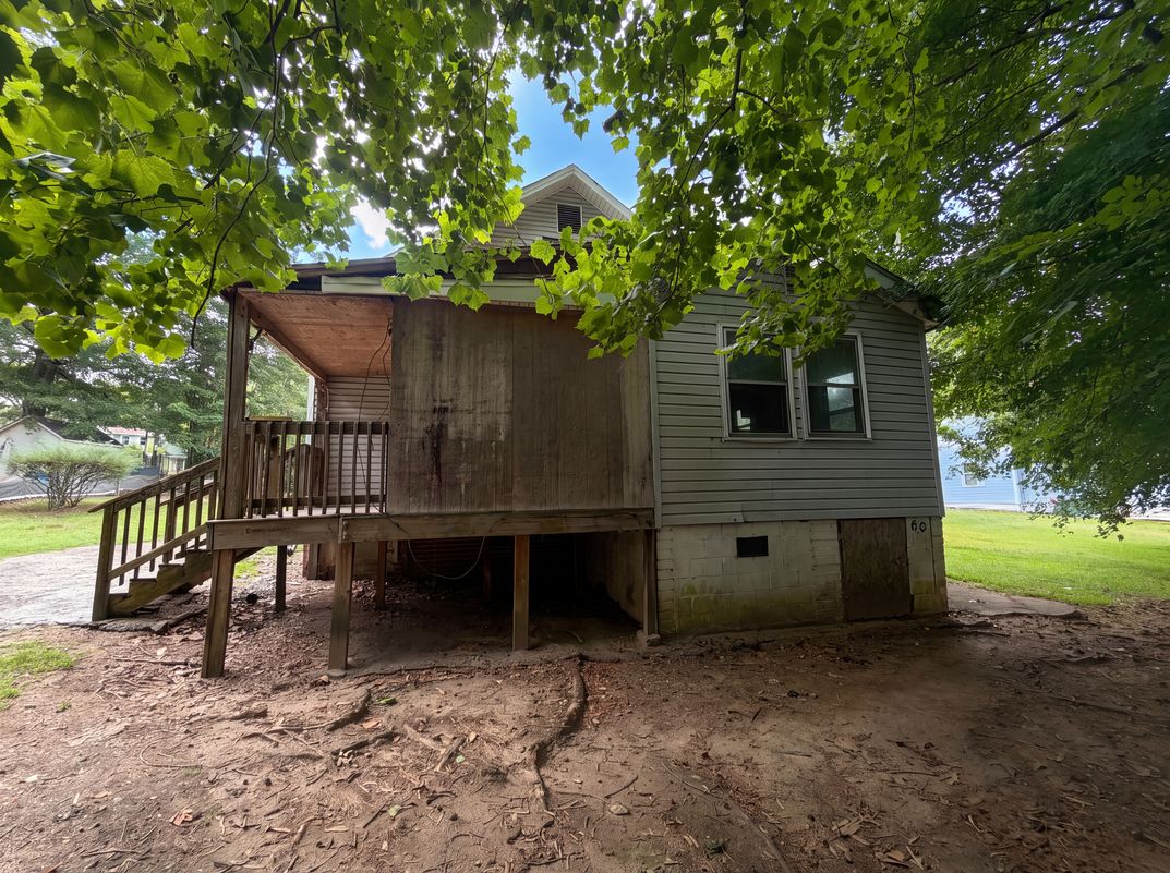 Photo 5 of 16 of 621 McIver St, Sanford, NC