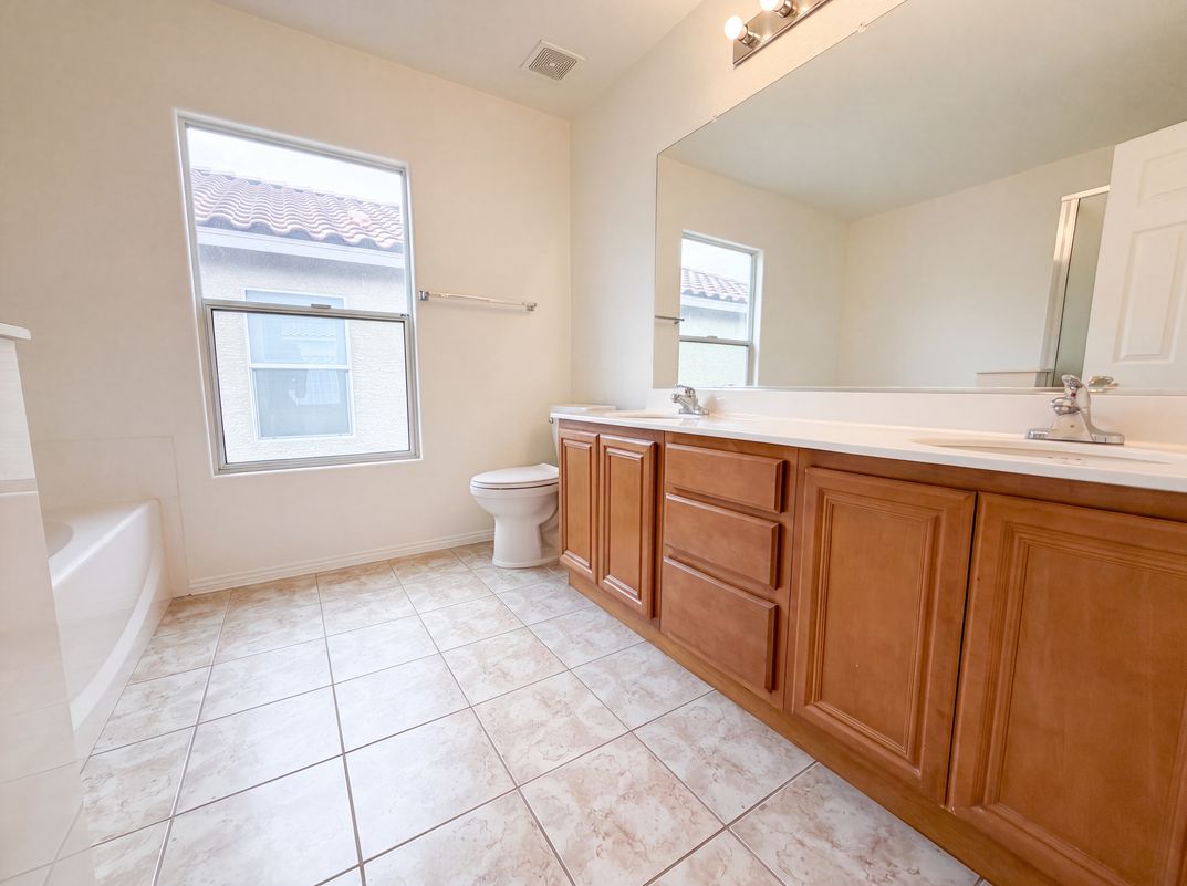 Photo 14 of 20 of 6479 W Eldorado Ln, Las Vegas, NV