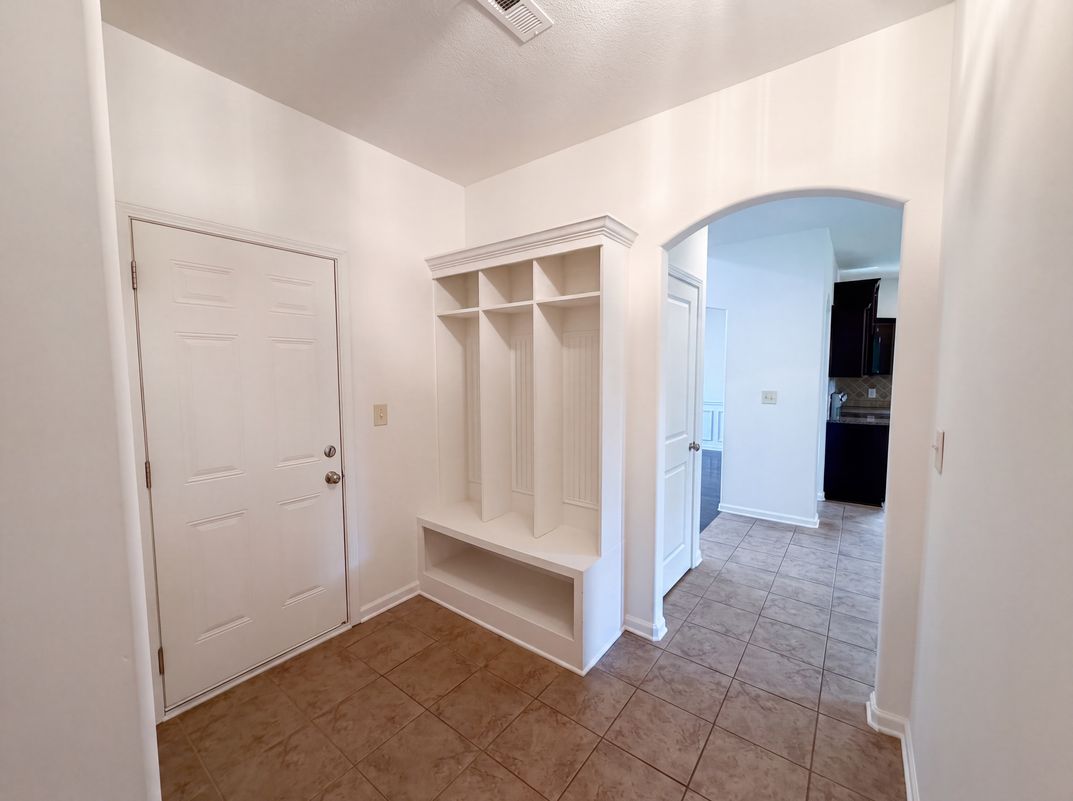 Photo 36 of 44 of 791 W Glenview Dr, Lenoir City, TN