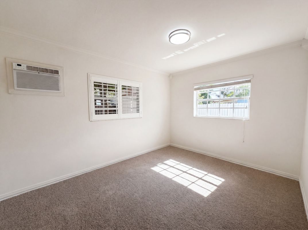 Photo 13 of 20 of 4403 NW 202nd St, Miami Gardens, FL