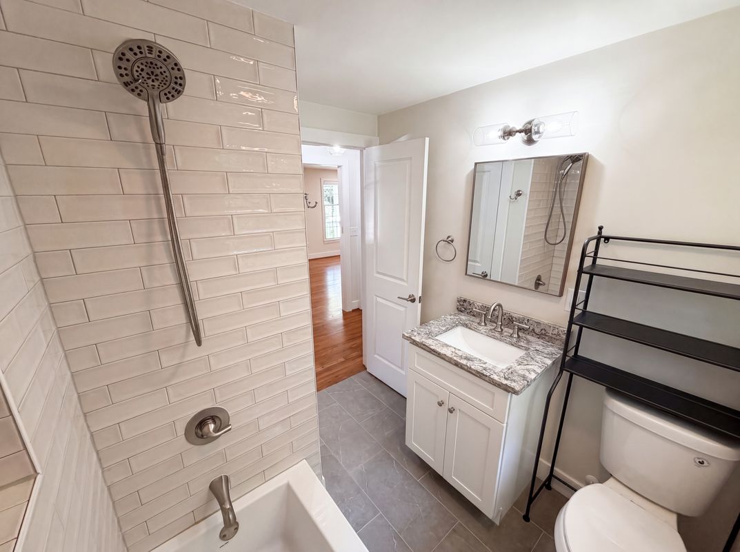 Photo 19 of 23 of 2320 Capehart Cir NE, Atlanta, GA