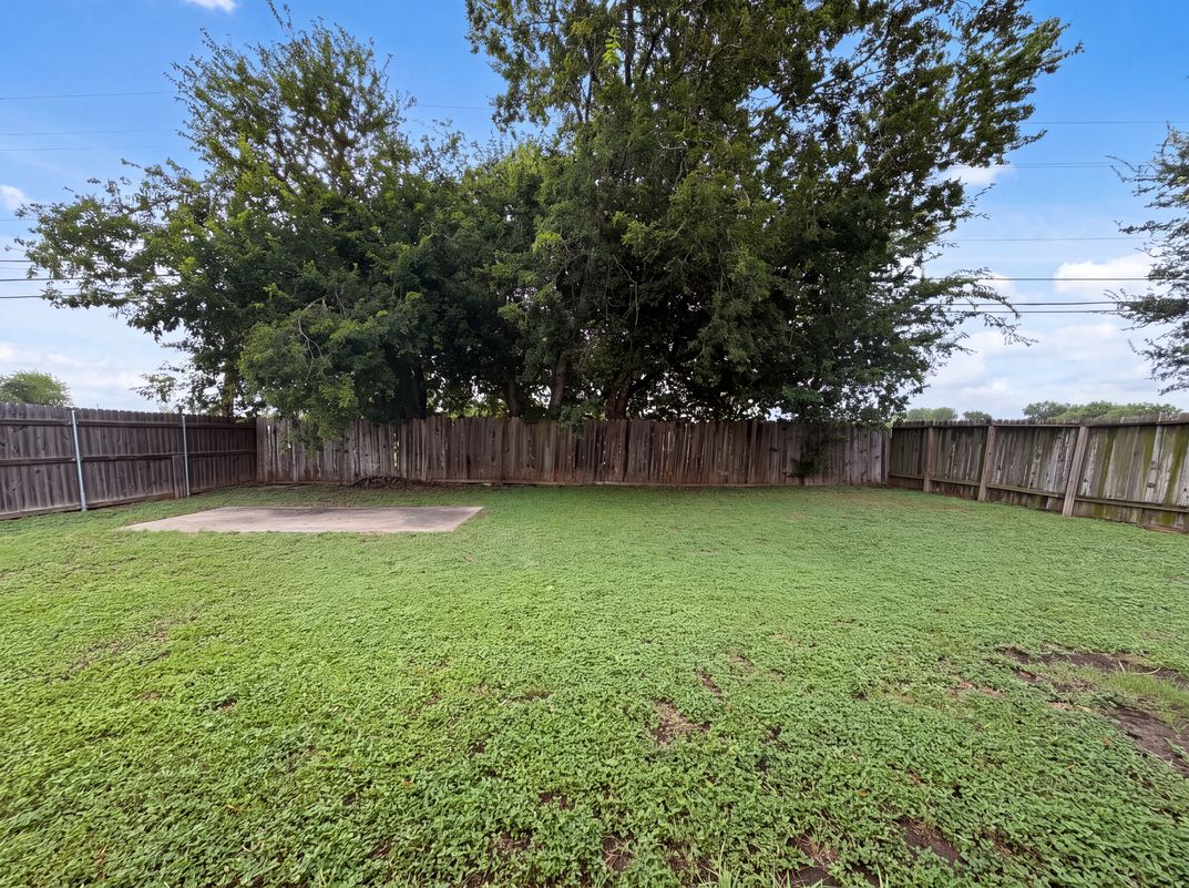 Photo 15 of 16 of 129 Meadowbrook Dr, Temple, TX