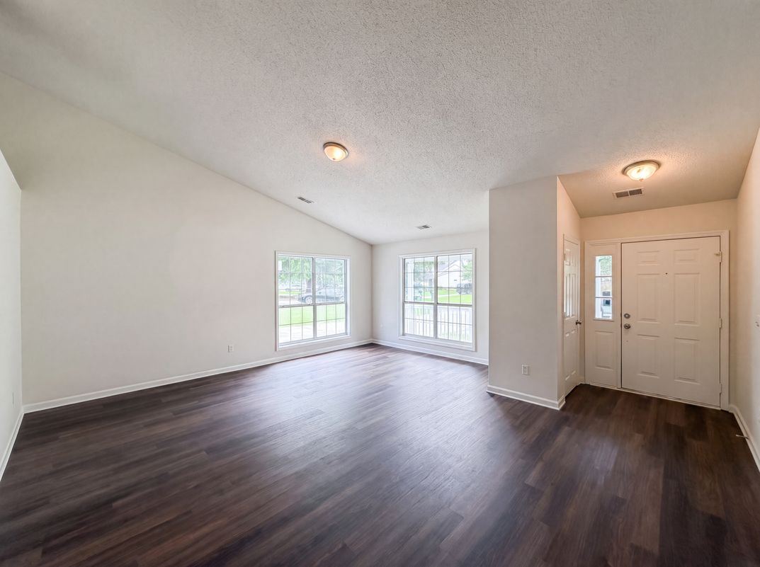 Photo 6 of 24 of 619 Piedmont Ln, Ladson, SC