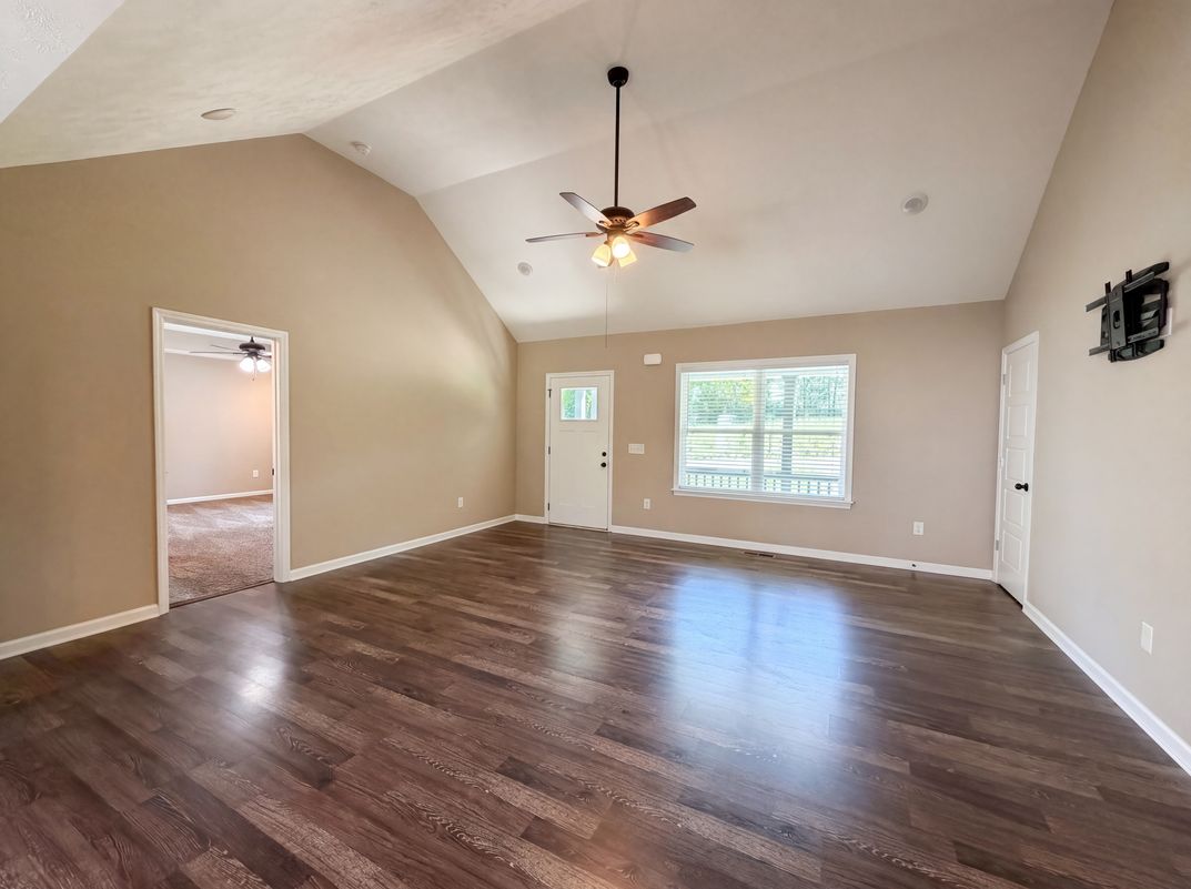 Property photo 3 of 340 Elm Ave