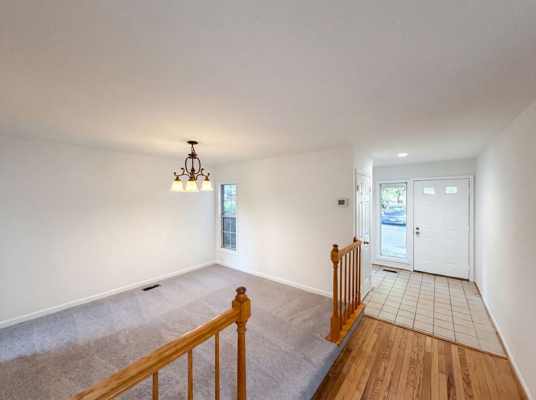 Photo 10 of 27 of 8509 Ivoryton Way, Montgomery Village, MD