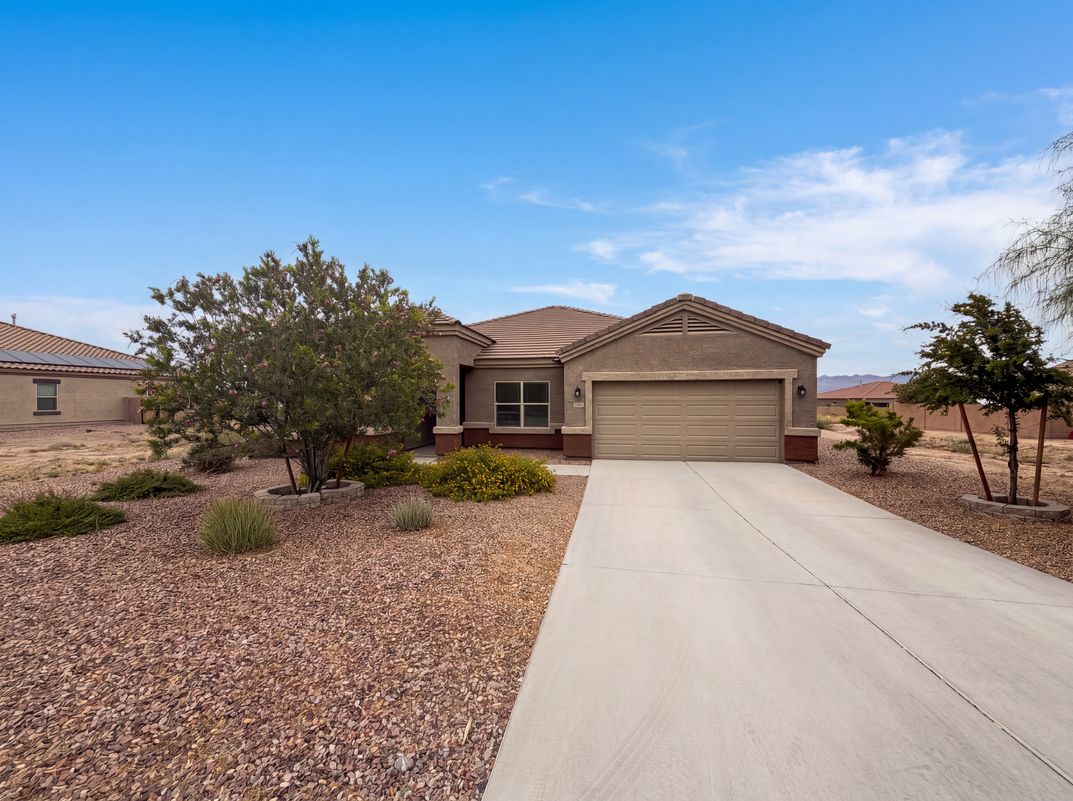 Property photo 1 of 17967 S Camino De Las Quintas