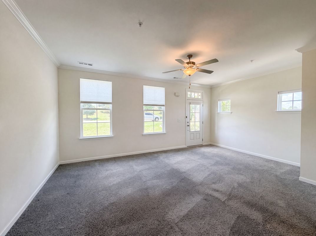 Photo 6 of 31 of 200 Kinsale Dr, Spring Hill, TN