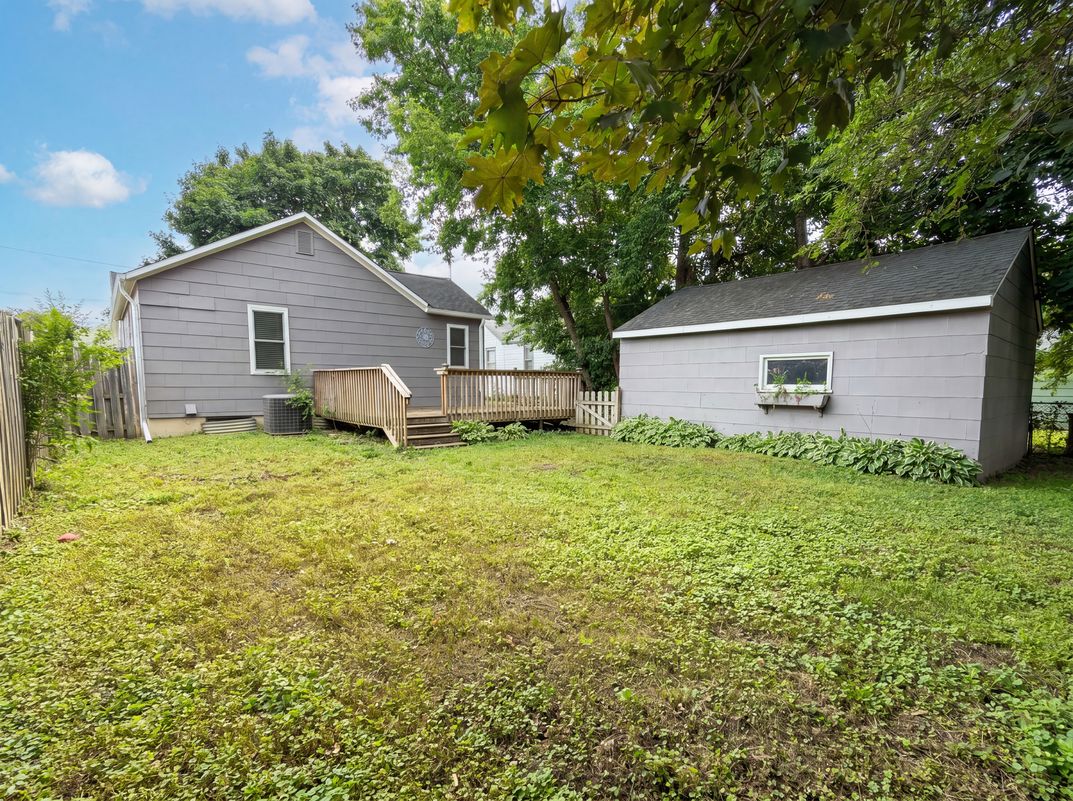 Photo 5 of 18 of 6026 Xerxes Ave S, Edina, MN