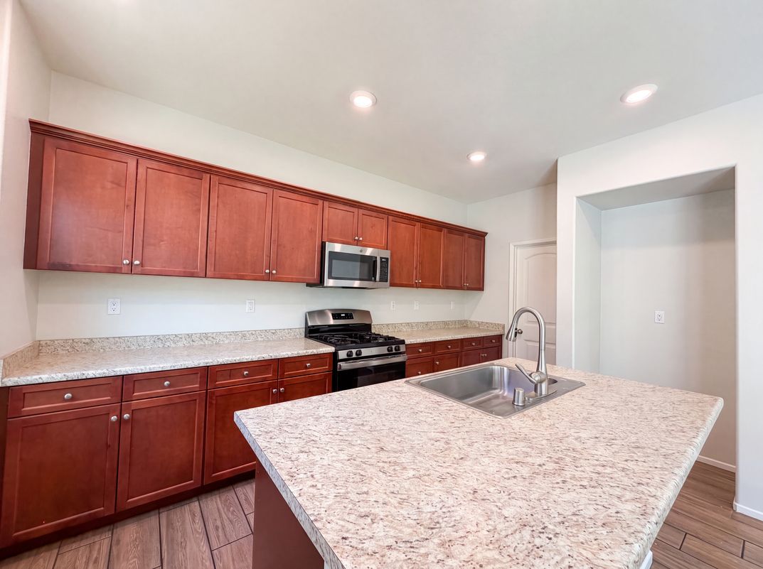 Property photo 2 of 30401 Village Terrace Dr
