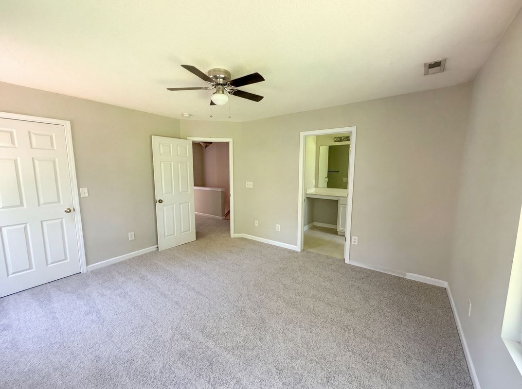 Photo 4 of 17 of 43 Edgebrook Cir, Durham, NC