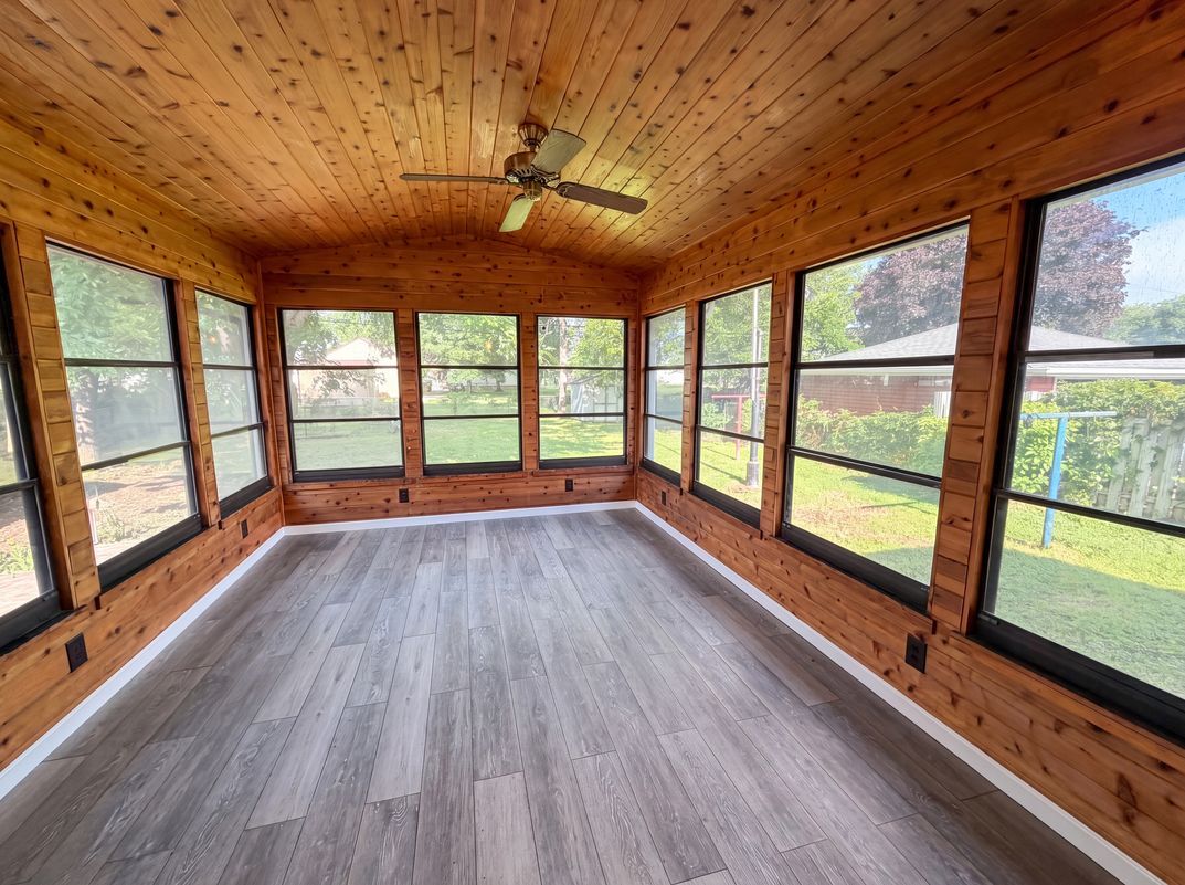 Photo 8 of 31 of 6180 6th St NE, Fridley, MN