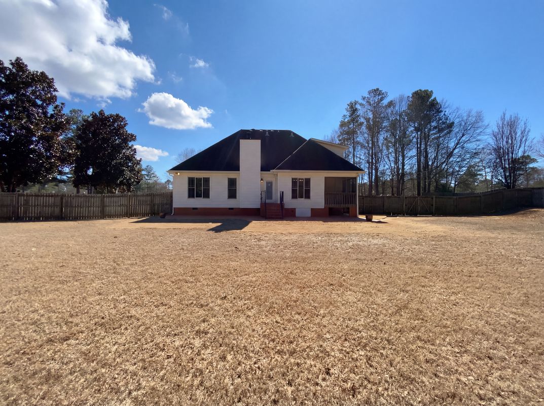 Photo 5 of 26 of 123 King Richard Dr, Griffin, GA