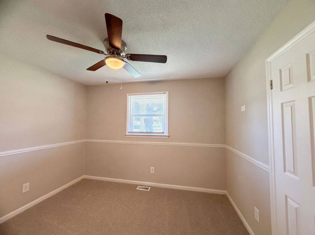 Photo 10 of 17 of 4402 Ginger Dr, Gastonia, NC