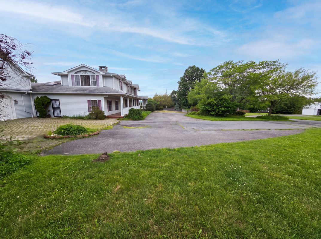Photo 41 of 45 of 2217 Valley View Dr S, Saylorsburg, PA
