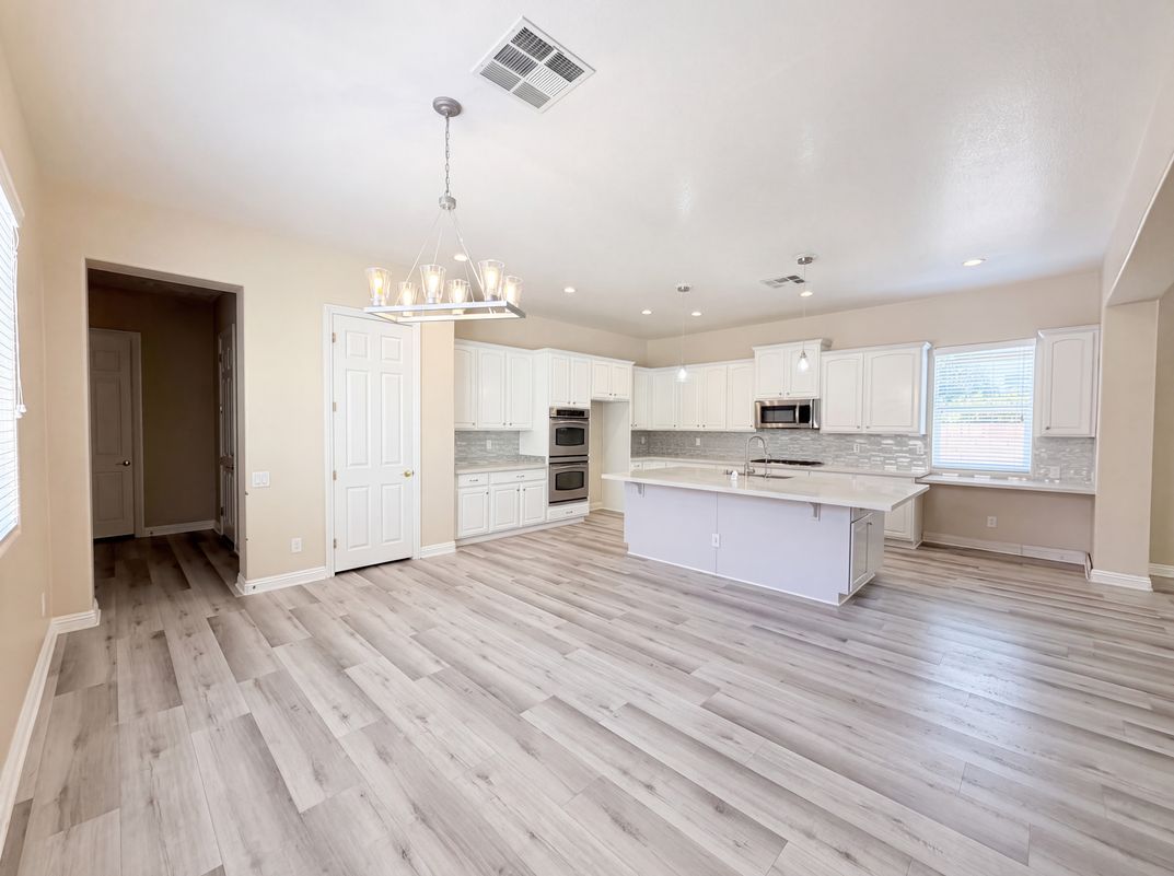 Photo 12 of 68 of 6892 April Wind Ave, Las Vegas, NV