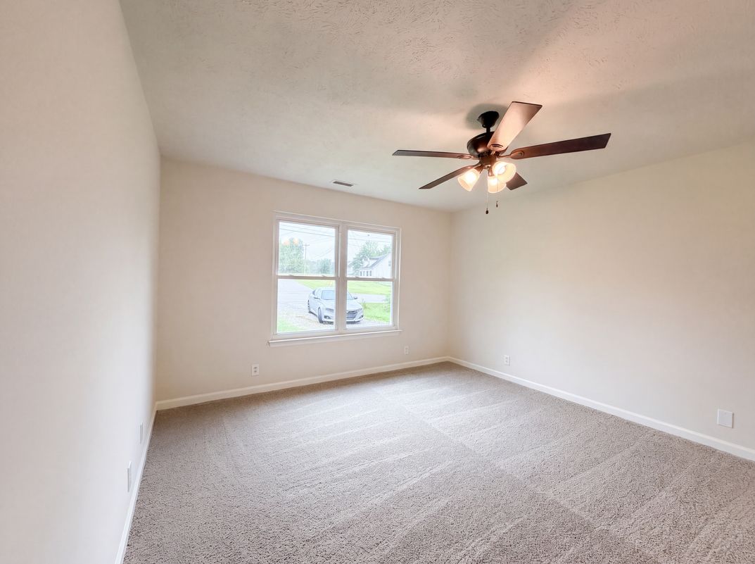 Photo 4 of 21 of 7502 Lone Eagle Dr, Murfreesboro, TN