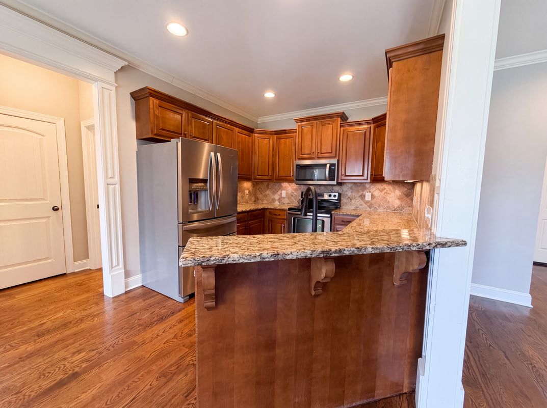 Photo 4 of 30 of 3418 Shady Forest Dr, Murfreesboro, TN