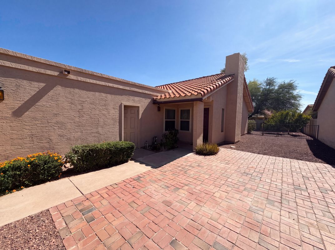 Photo 18 of 21 of 1388 N Los Altos Dr, Chandler, AZ