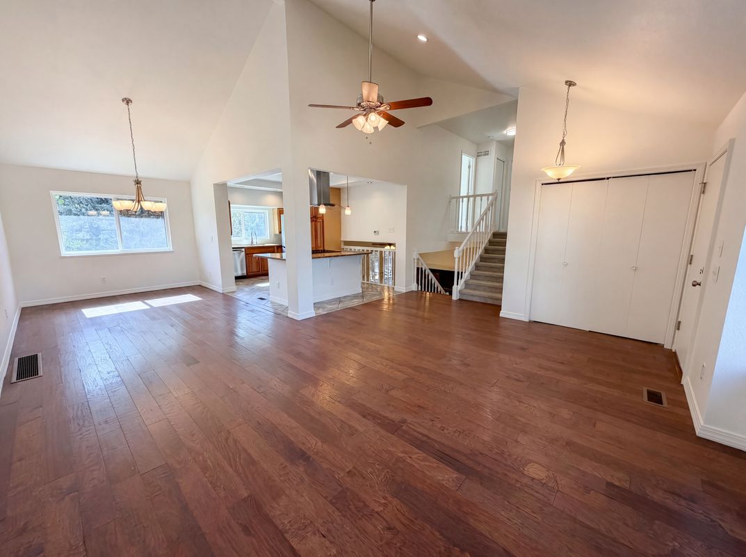 Photo 9 of 40 of 10330 E Weaver Pl, Englewood, CO