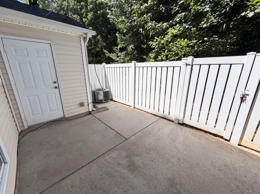 Photo 19 of 21 of 9514 Littleleaf Dr, Charlotte, NC