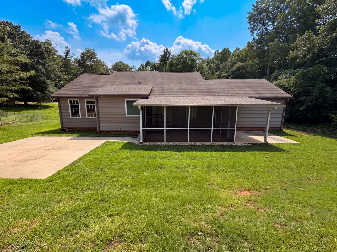 Photo 5 of 20 of 116 Fernwood Dr, Easley, SC