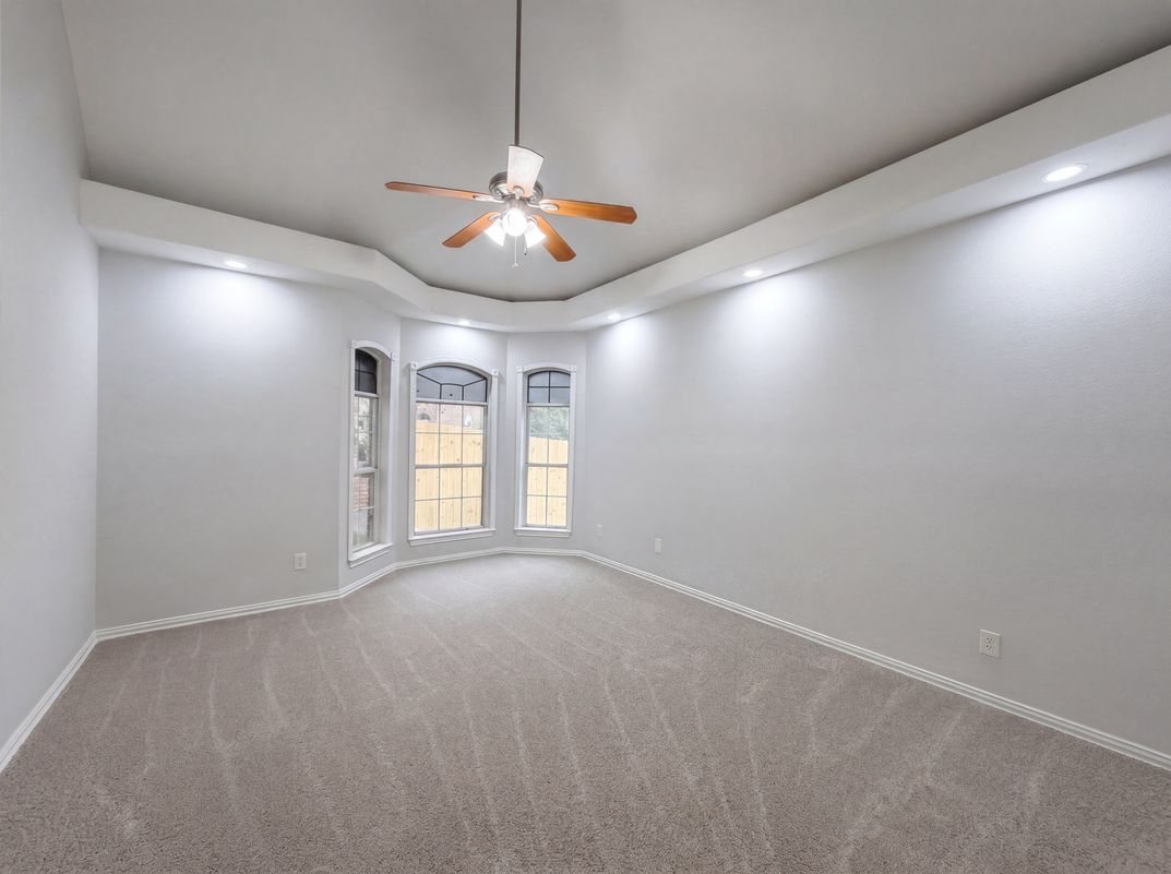 Photo 4 of 27 of 7707 Windmere Ct, Irving, TX