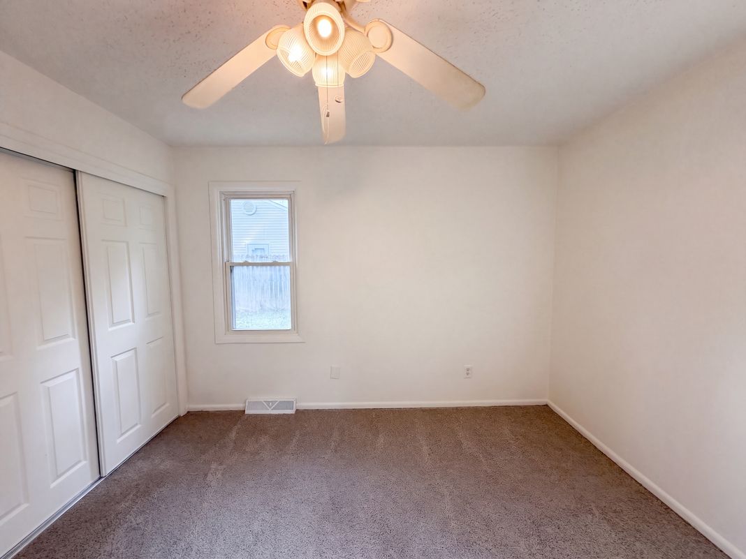 Photo 17 of 22 of 11121 Herrick Ave, Kansas City, MO