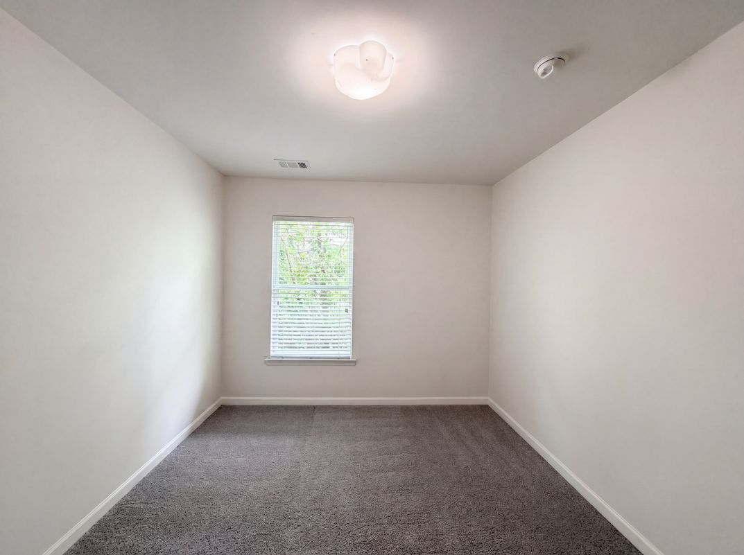 Photo 13 of 32 of 471 Tufton Trl SE, Atlanta, GA